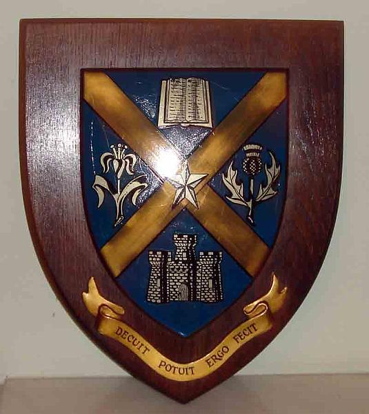 ru05-05..jpg - School crest.